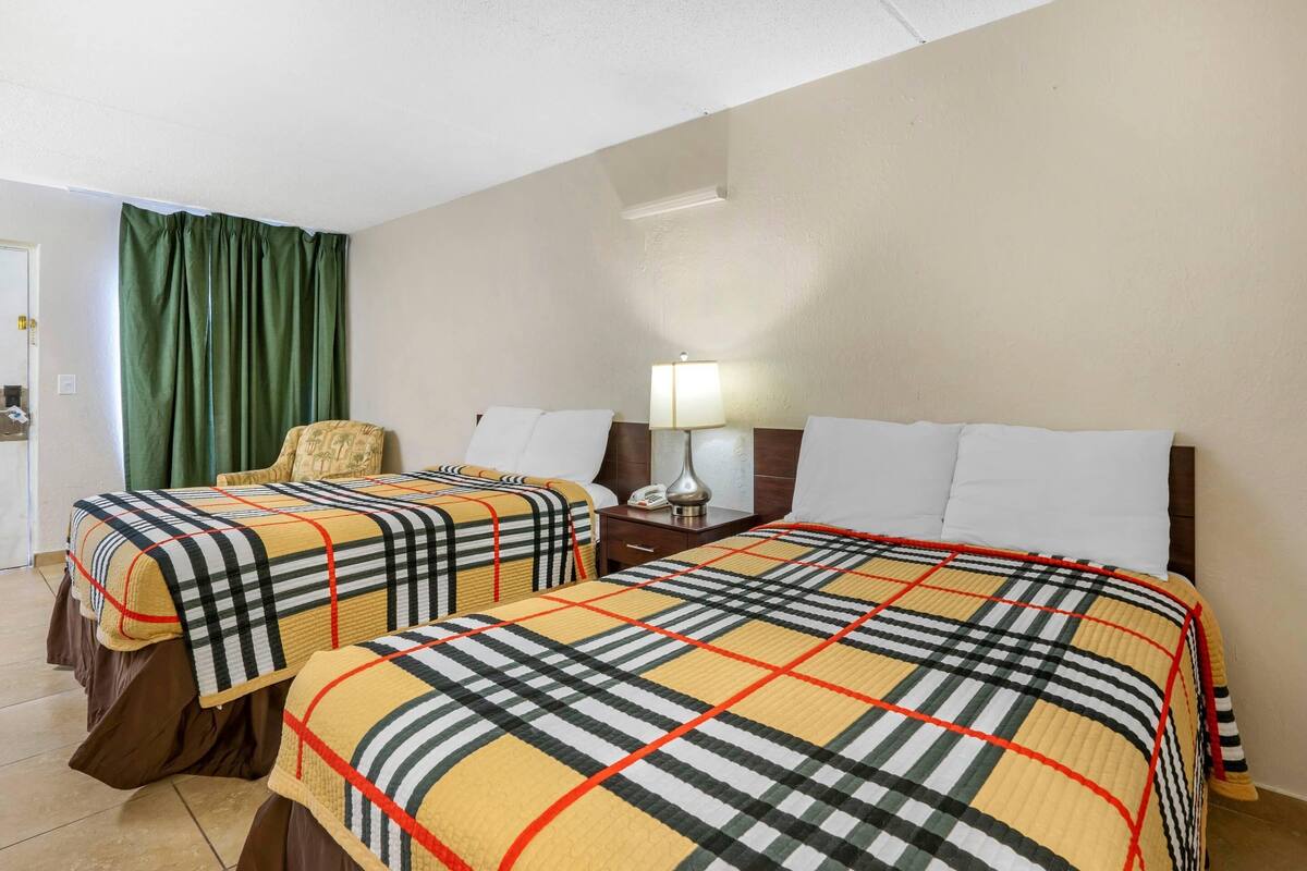 Desk, rollaway beds (surcharge), WiFi (free), alarm clocks