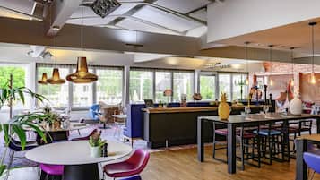 Breakfast, lunch, dinner served; French cuisine, pool views