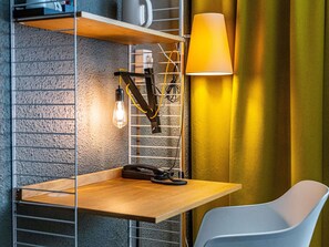 Premium bedding, minibar, in-room safe, individually furnished - Novotel Dijon Sud (Marsannay-la-Cote)