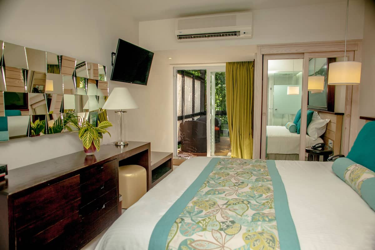 Gardenview Au Natural | Balcony