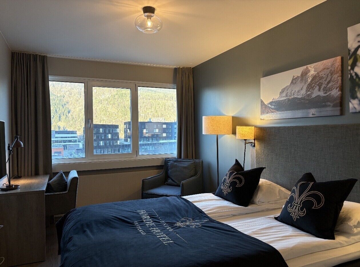 Desk, laptop workspace, cribs/infant beds, free WiFi