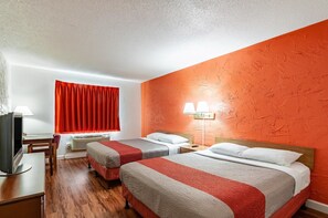 Desk, laptop workspace, blackout curtains, iron/ironing board - Motel 6 Naperville, IL (Naperville)