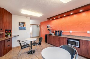 Book Motel 6 Naperville, IL in Chicago | Hotels.com