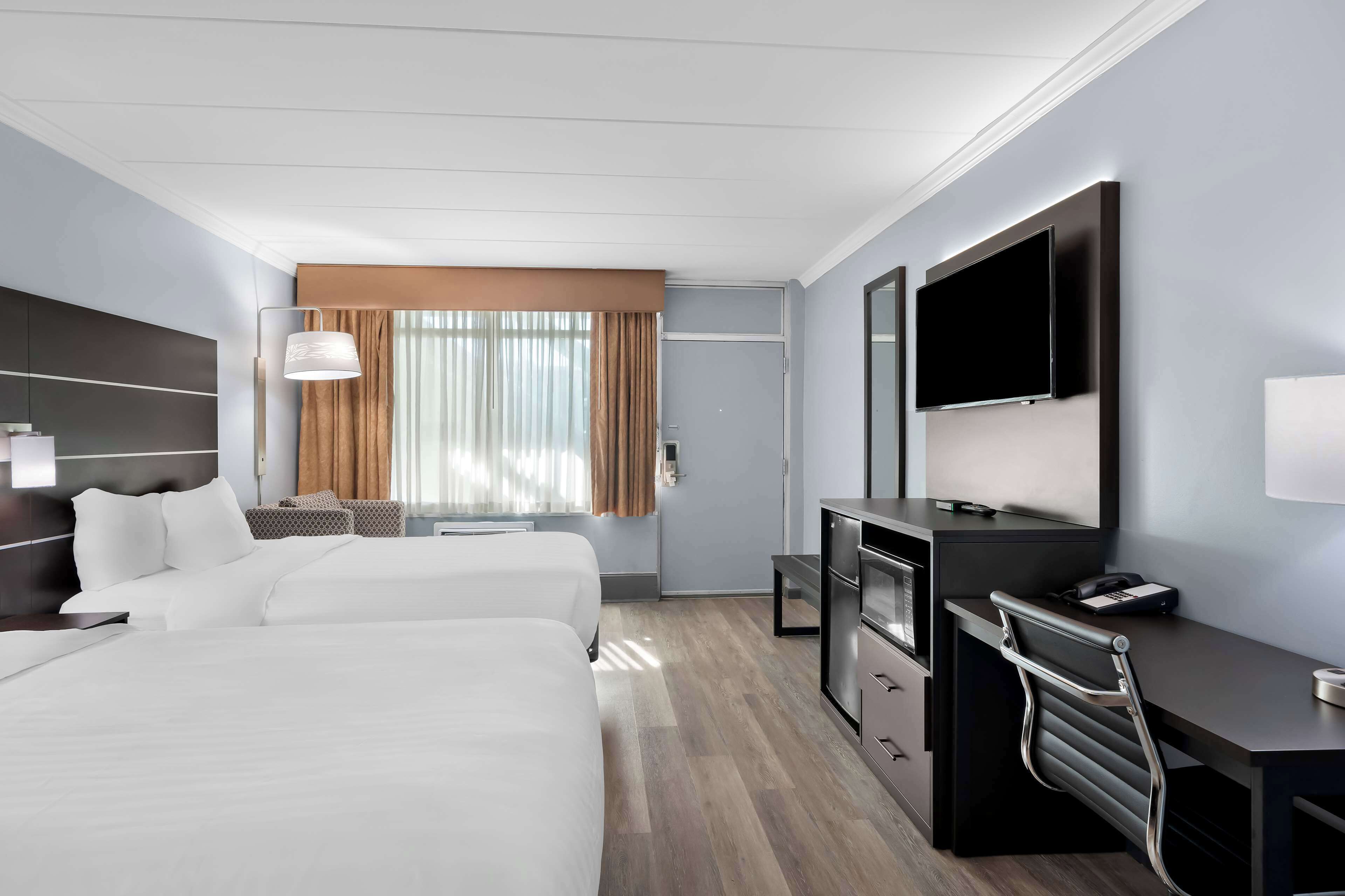 Bureau, espace de travail pour ordinateur portable