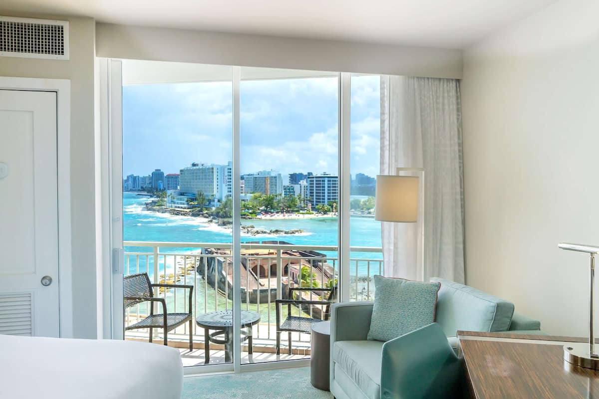 1 bedroom, premium bedding, in-room safe, desk