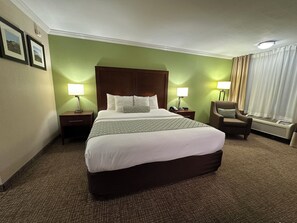 Room, 1 King Bed, Non Smoking | Pillowtop beds, in-room safe, desk, blackout drapes - The Hills Inn Eagle Rock - Near Old Town Pasadena (Los Angeles)