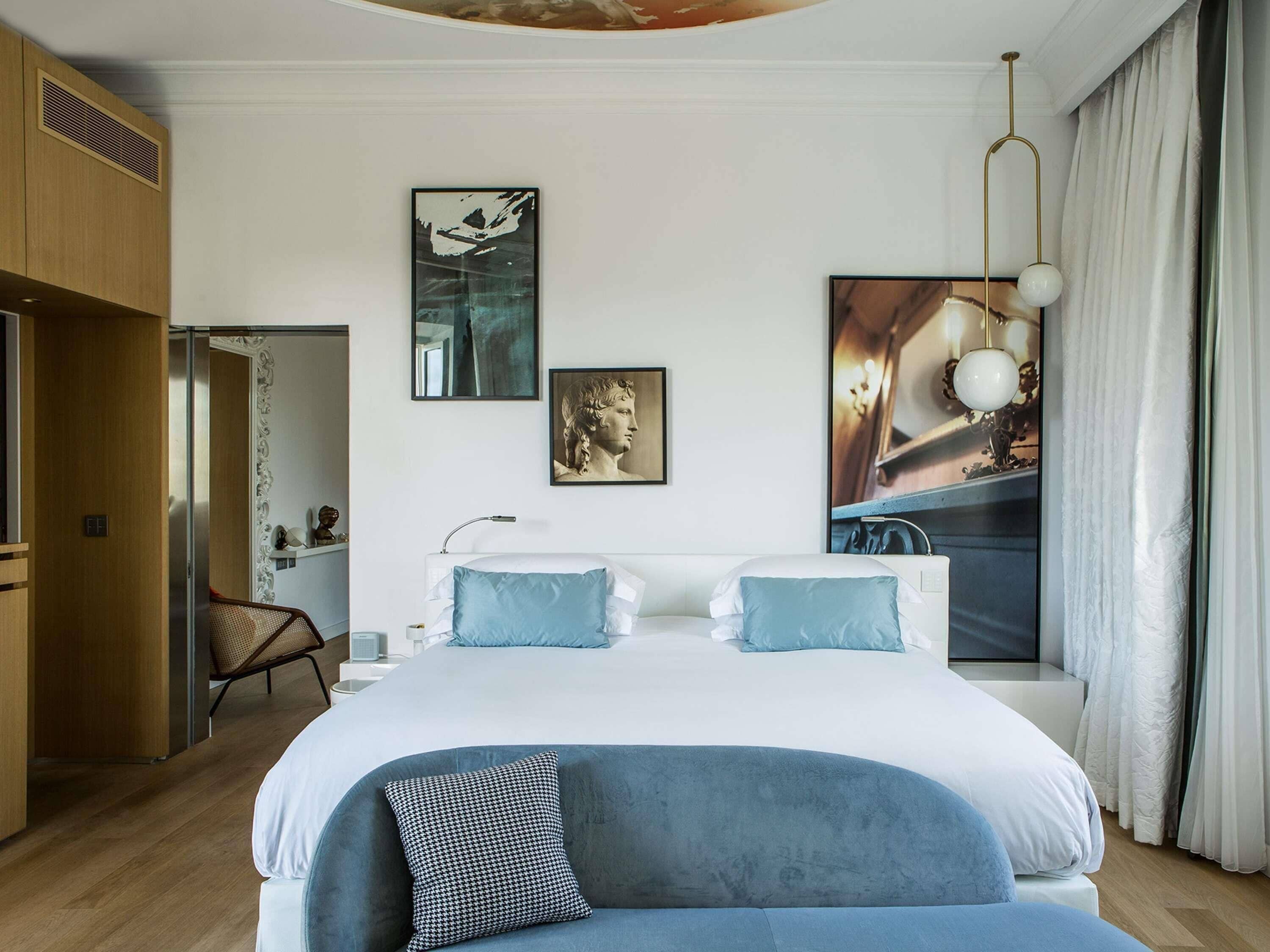 Deluxe Suite, Multiple Beds, Connecting Rooms | Premium bedding, minibar, in-room safe, blackout drapes