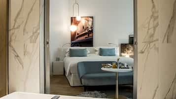 Premium-rum - 1 kingsize-sÀng (Luxury) | SÀngtillbehör av högsta kvalitet och minibar