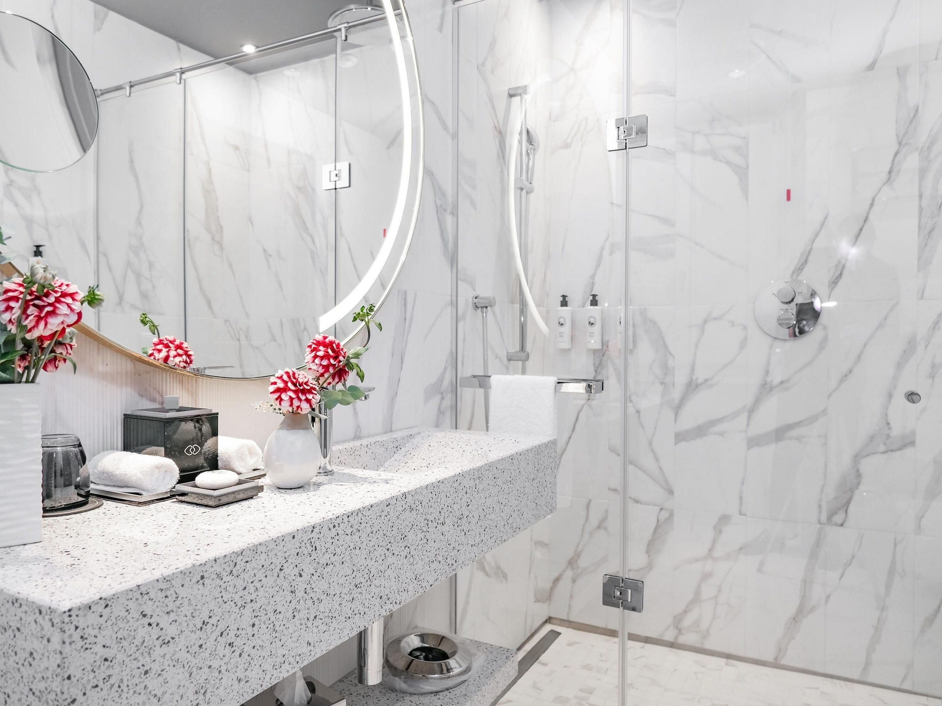 Premium bedding, minibar, in-room safe, blackout drapes