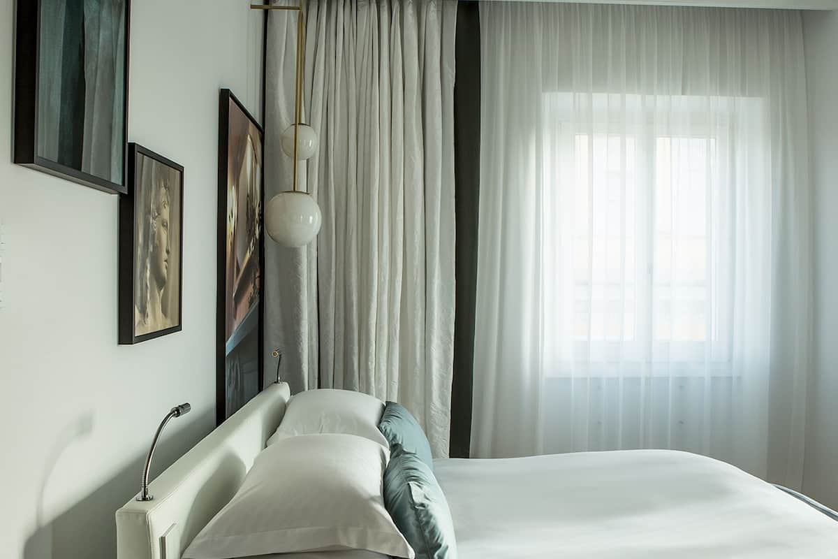 Superior Room, 1 Queen Bed | Premium bedding, minibar, in-room safe, blackout drapes