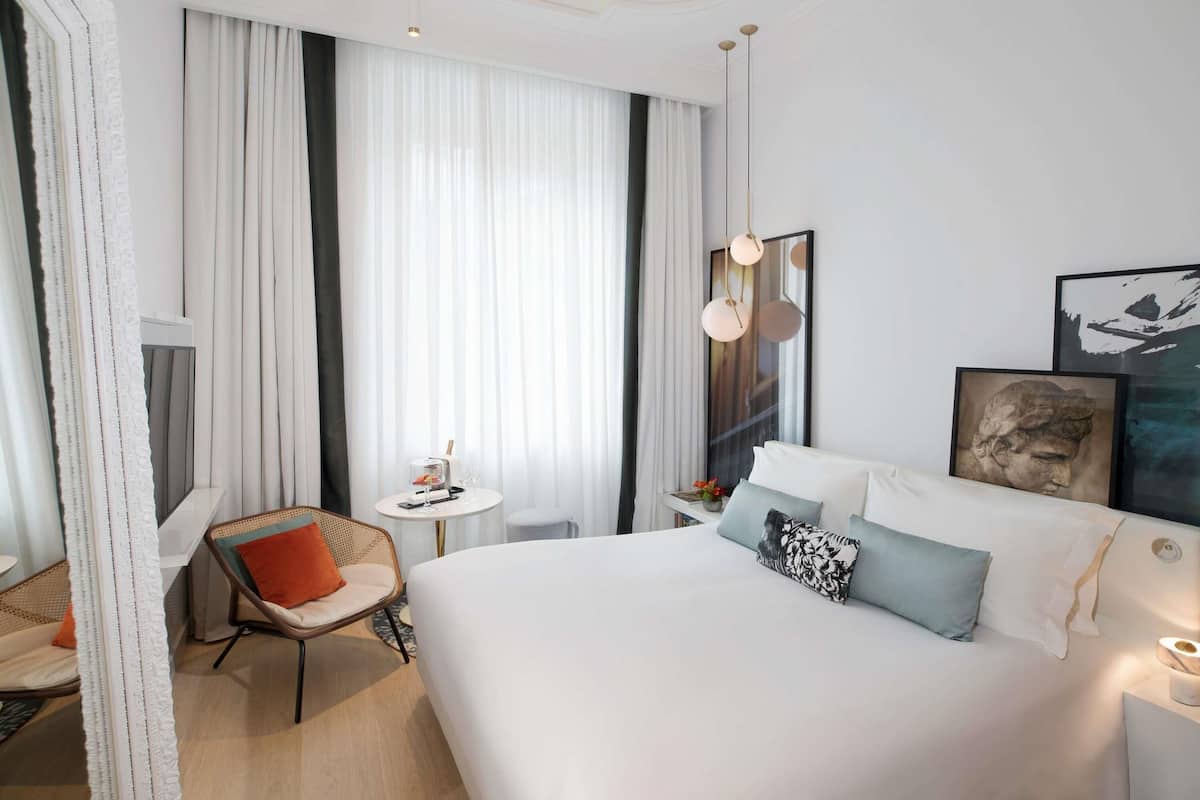 Premium bedding, minibar, in-room safe, blackout drapes