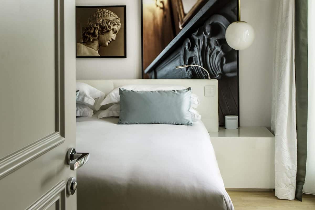 Premium bedding, minibar, in-room safe, blackout curtains