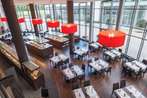 Lunch and dinner served - NH Düsseldorf City (Düsseldorf)