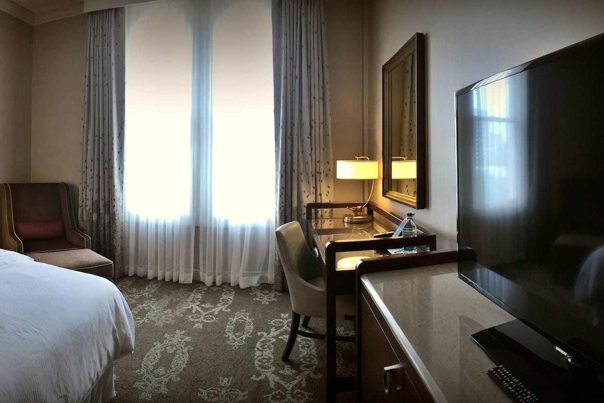 Premium bedding, down comforters, pillowtop beds, in-room safe