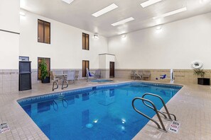 Una piscina cubierta