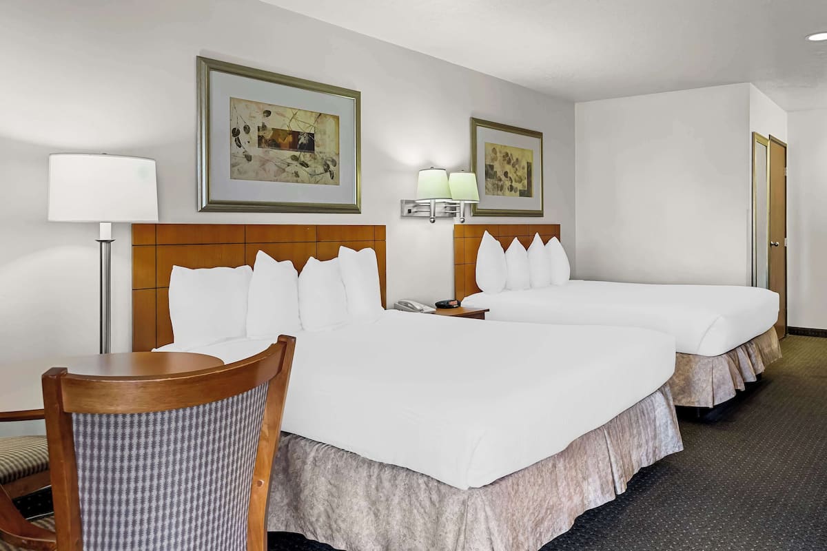 In-room safe, desk, iron/ironing board, WiFi
