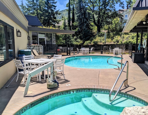Seasonal outdoor pool, sun loungers