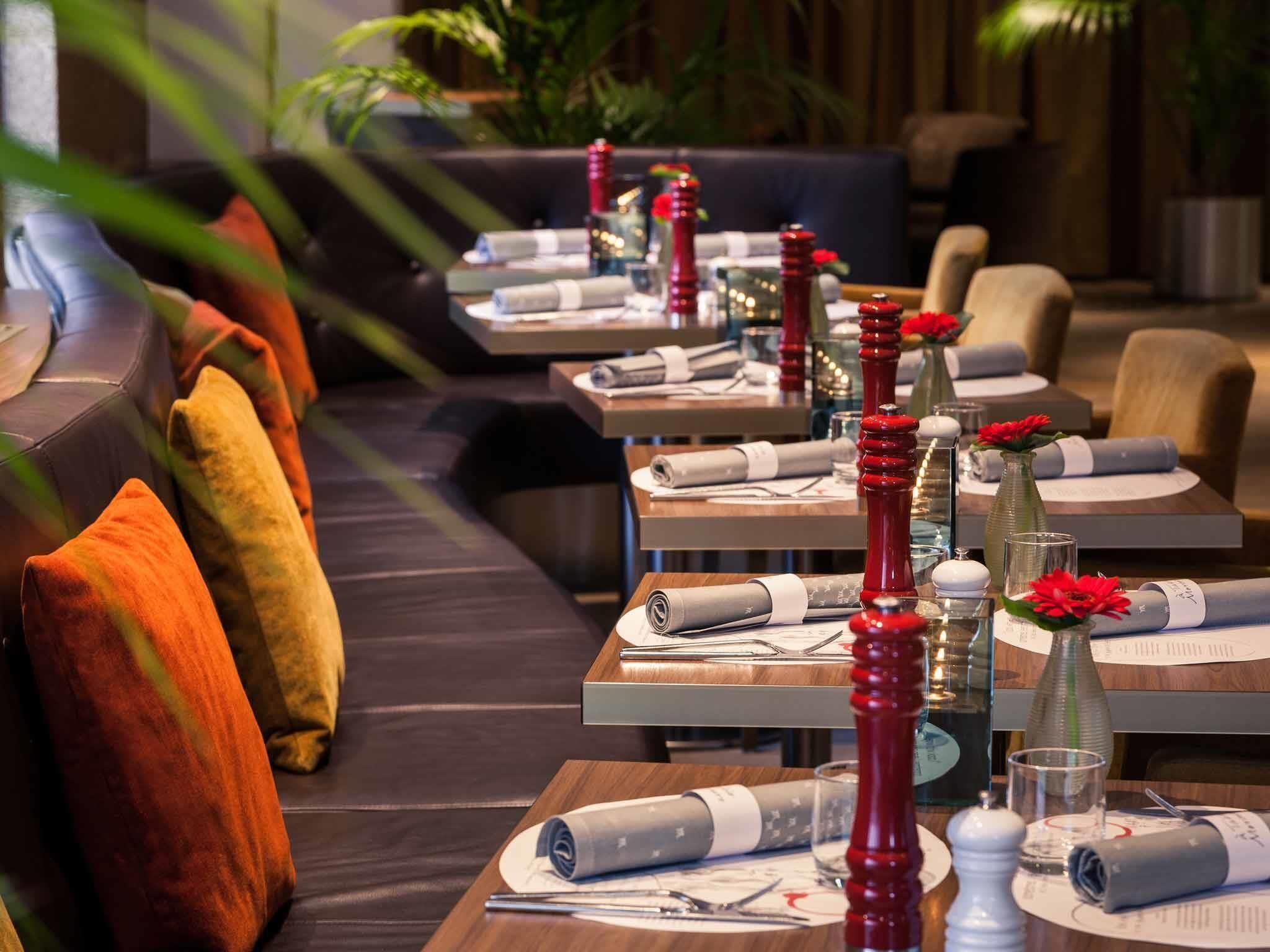 Serveert ontbijt en diner