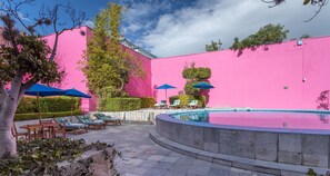 Private pool