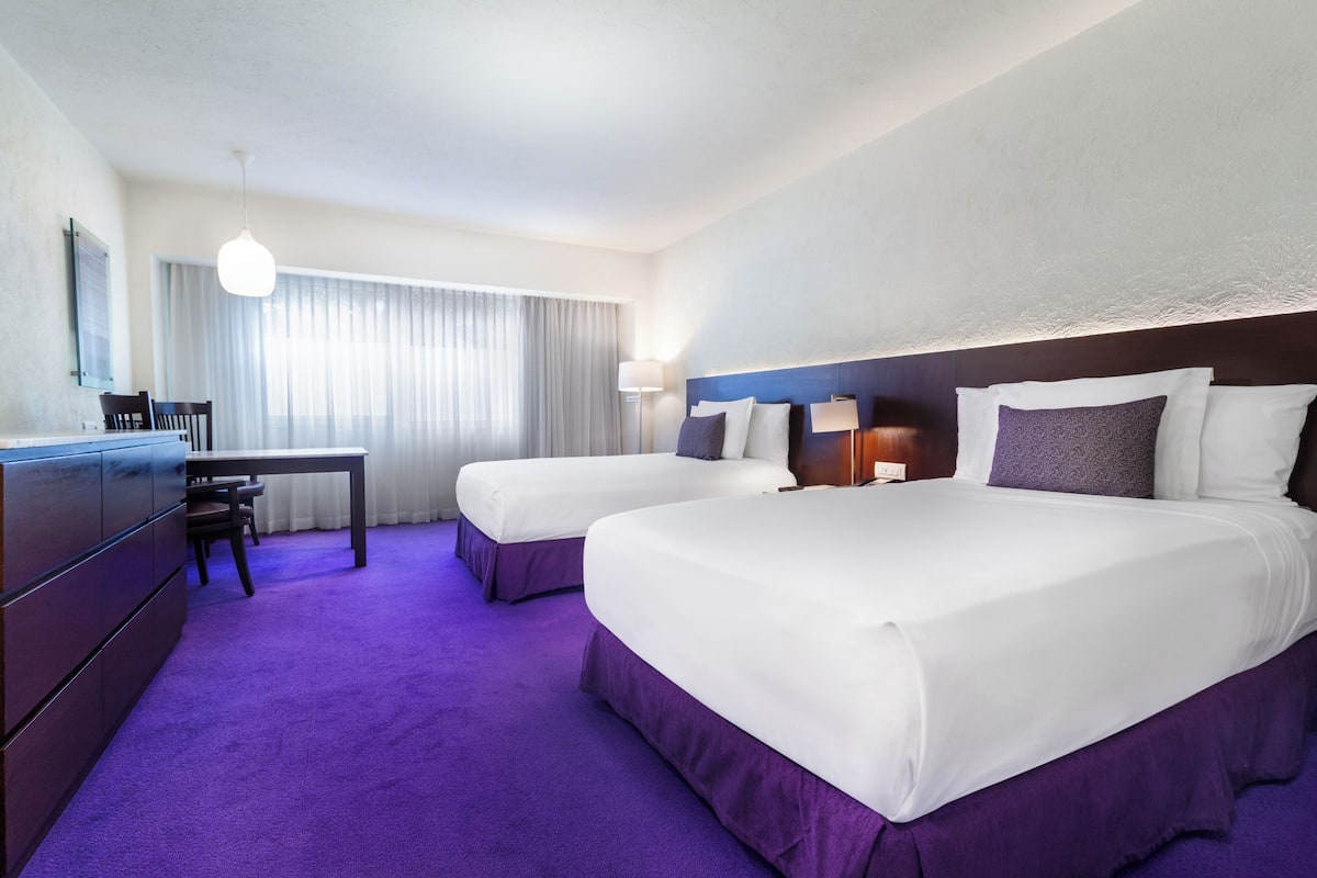 1 bedroom, premium bedding, minibar, in-room safe