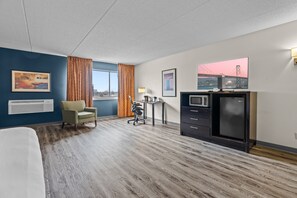 Suite Exécutive, 1 très grand lit, non-fumeurs | Bureau, fer et planche à repasser, lits pliants/supplémentaires