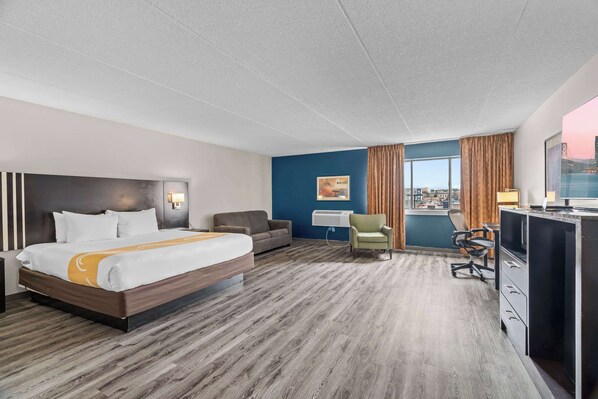 Phòng Suite Executive, 1 giường cỡ king, không hút thuốc | Bàn, bàn ủi/dụng cụ ủi quần áo, giường gấp/giường phụ (phụ phí) 