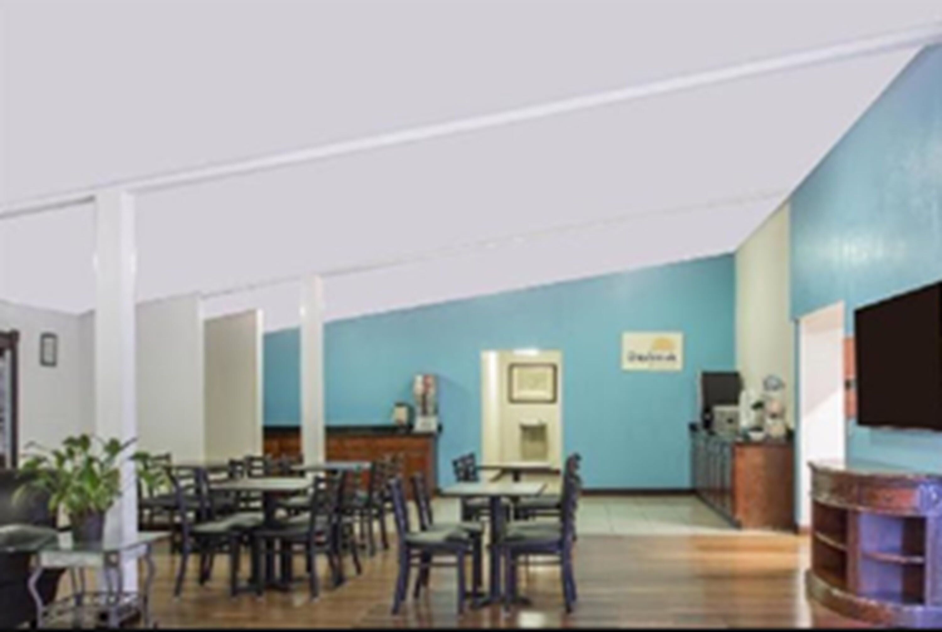 Foto - Days Inn by Wyndham Virginia Beach Town Center