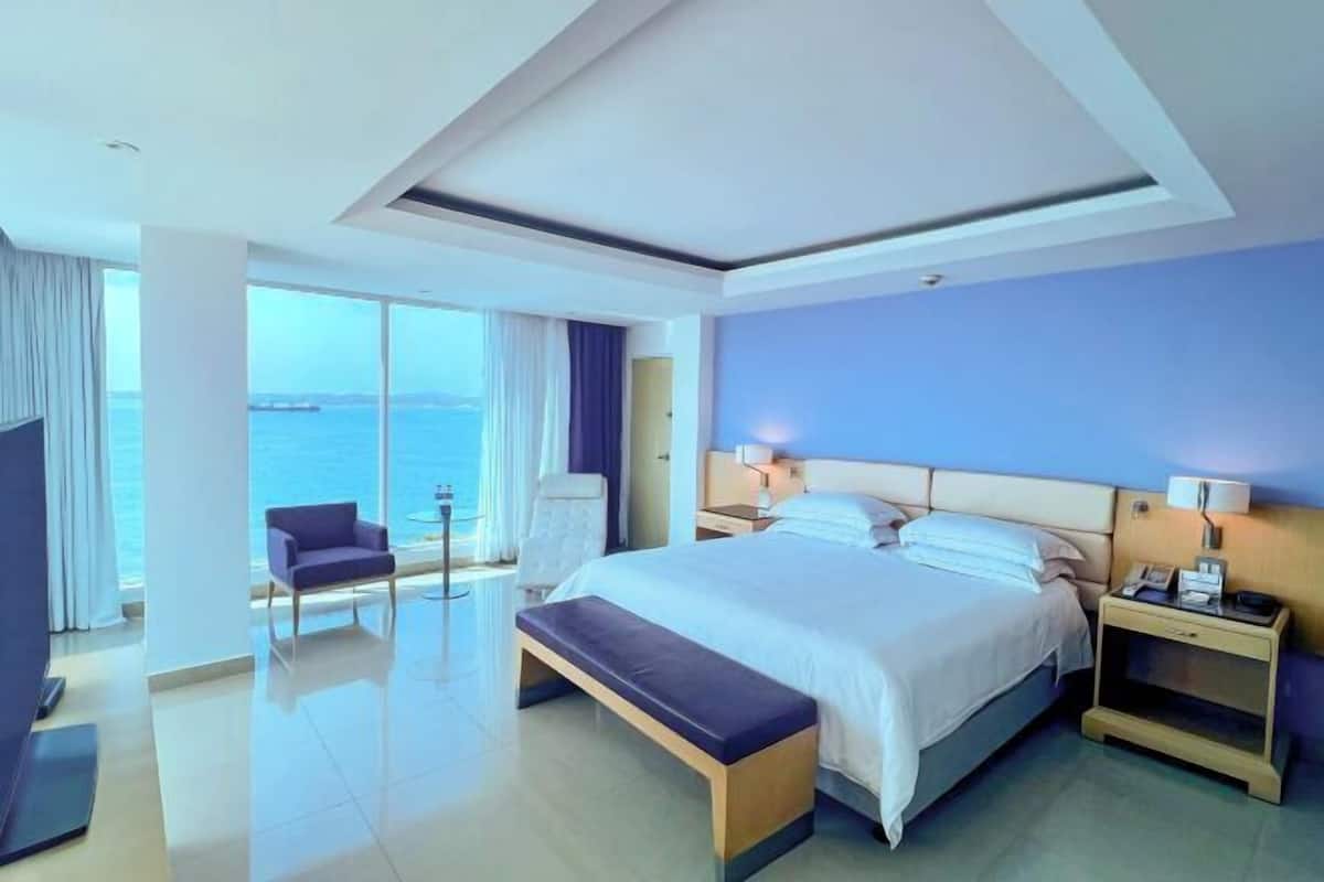 Ropa de cama de alta calidad y minibar