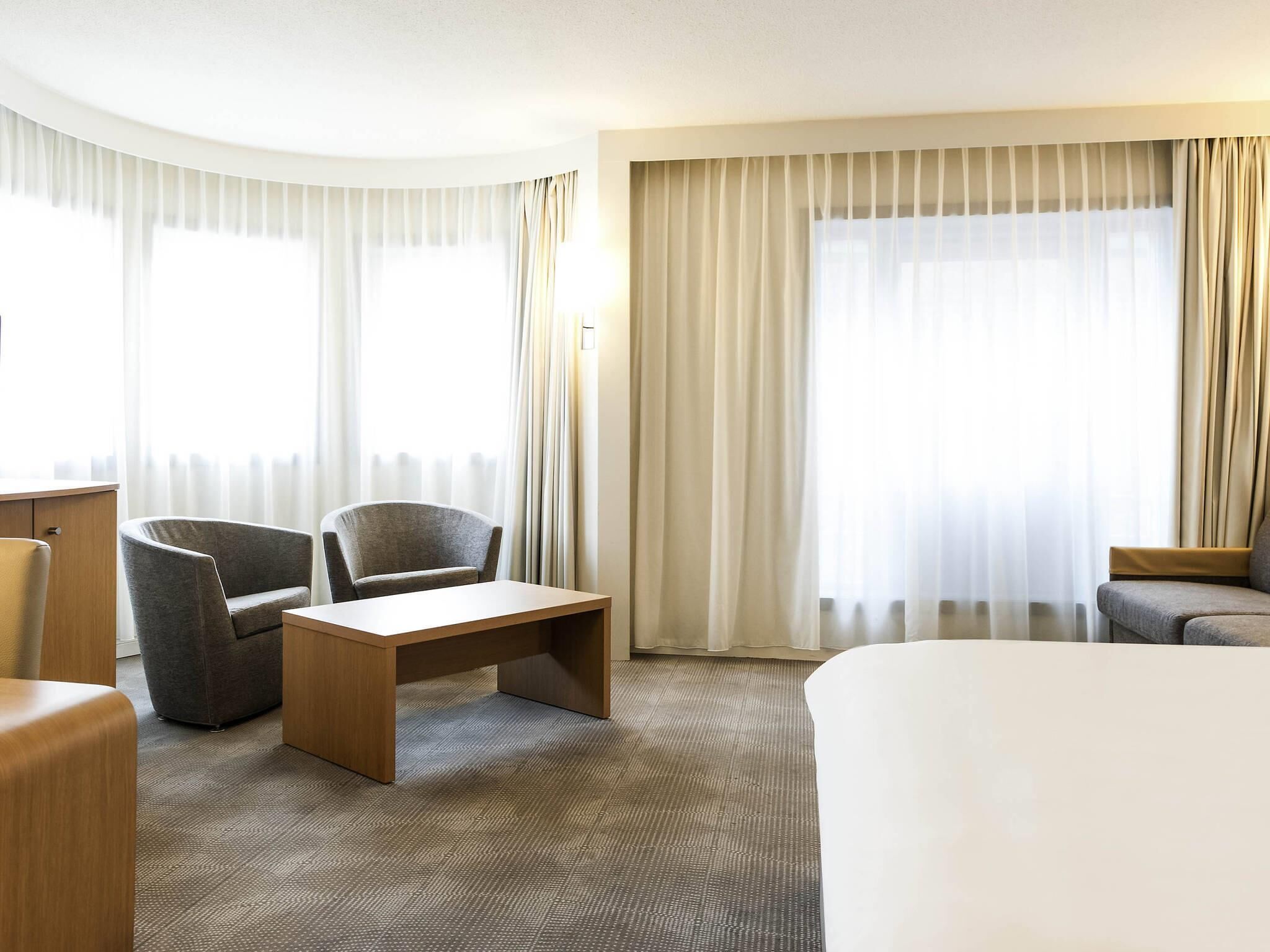 Suite, 1 Double Bed with Sofa bed, City View | Hypo-allergenic bedding available, minibar, in-room safe, desk