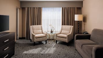 Suite – executive, 1 soverom | Sengetøy av topp kvalitet, senger med overmadrass og skrivebord