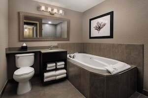 Executive Studio, Jetted Tub | Bathroom | Free toiletries, hair dryer, towels, soap