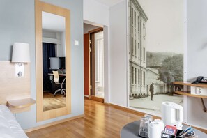 Standardzimmer, 1 Einzelbett, Nichtraucher | Zimmersafe, Schreibtisch, Verdunkelungsvorhänge, schallisolierte Zimmer