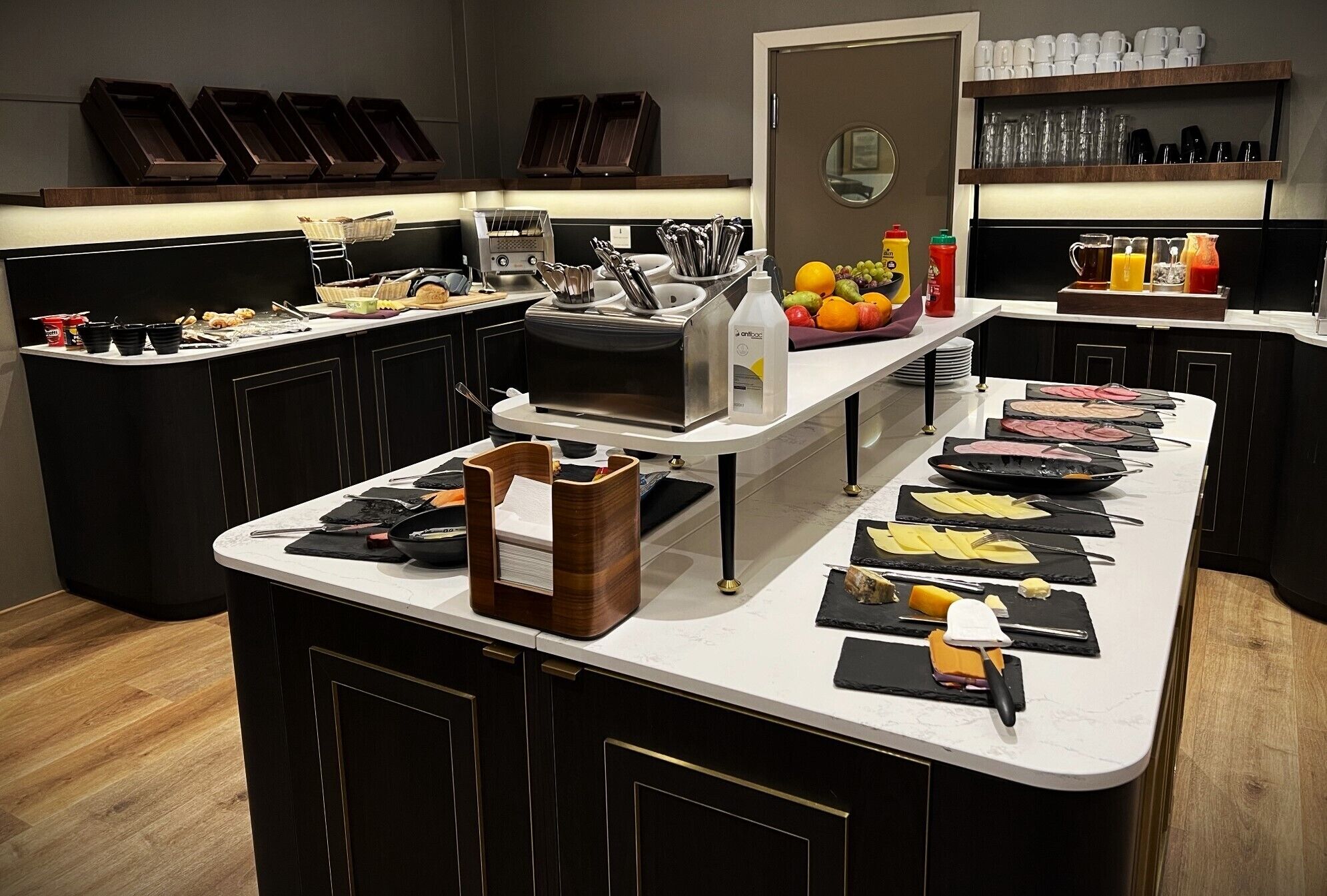 Komplett frokost er inkludert hver dag