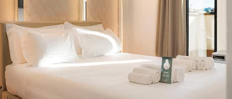 Superior Double Room, Non Smoking, Terrace | 1 bedroom, minibar, in-room safe, desk