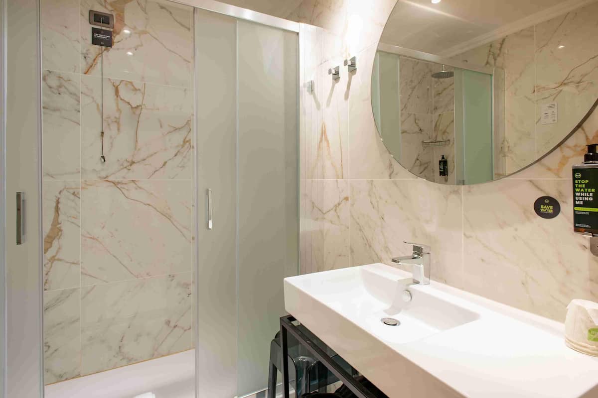 Minibar, in-room safe, desk, soundproofing