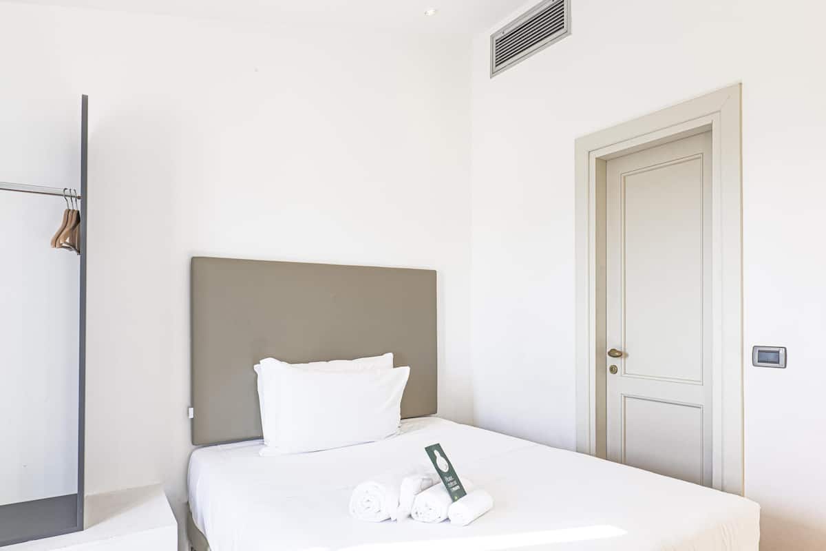 Superior-Einzelzimmer, Nichtraucher | 1 Schlafzimmer, Minibar, Zimmersafe, Schreibtisch