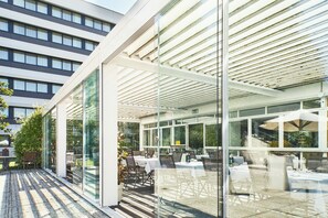 Lunch and dinner served, Italian cuisine - Living Place Hotel (Bologna)