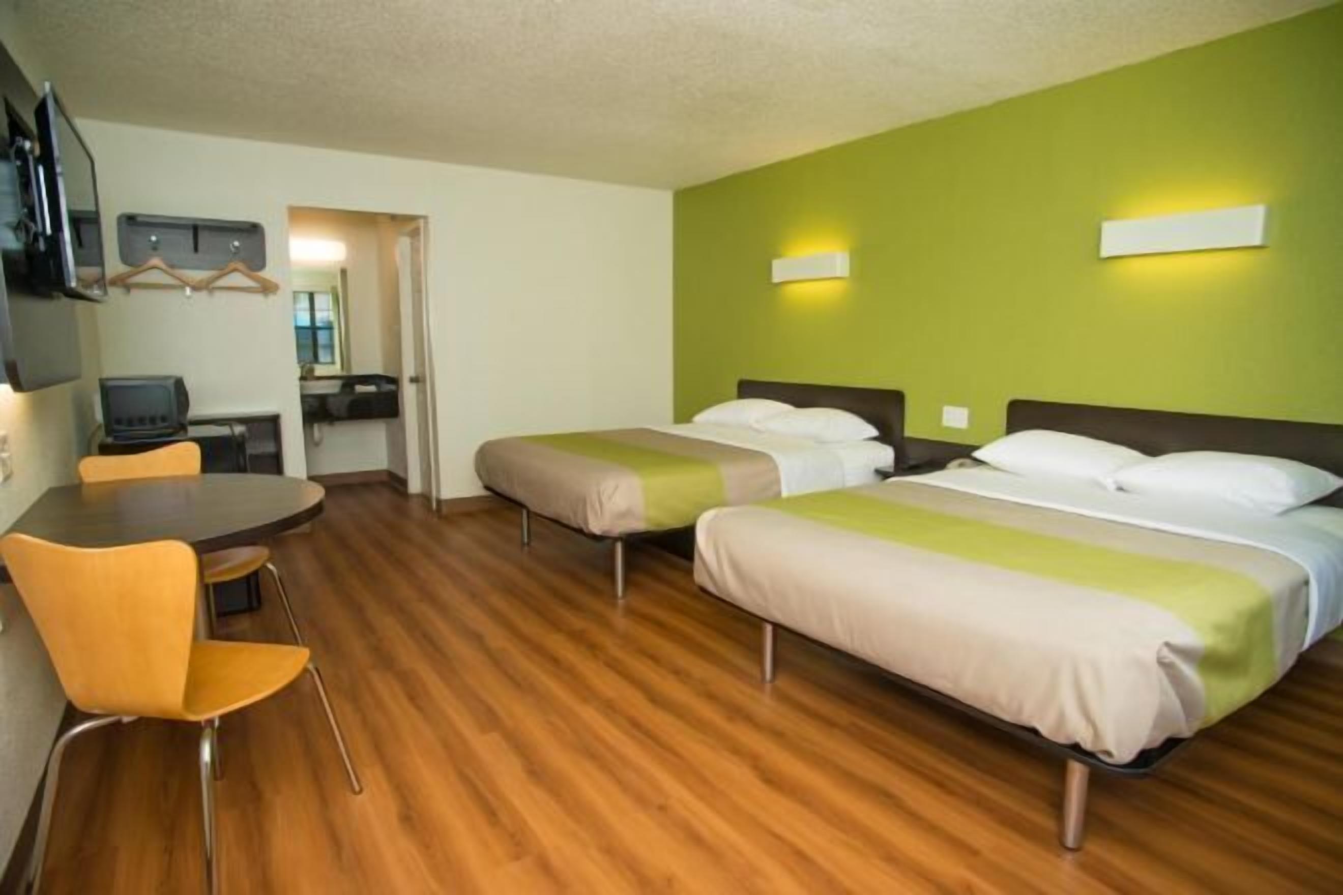 免费 WiFi、床单