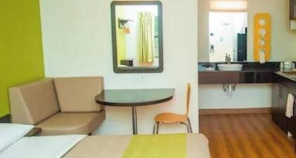 Motel 6 Palestine, TX