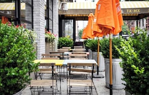 Souper servi sur place, cuisine méditerranéenne