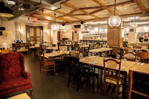 供應晚餐,地中海料理