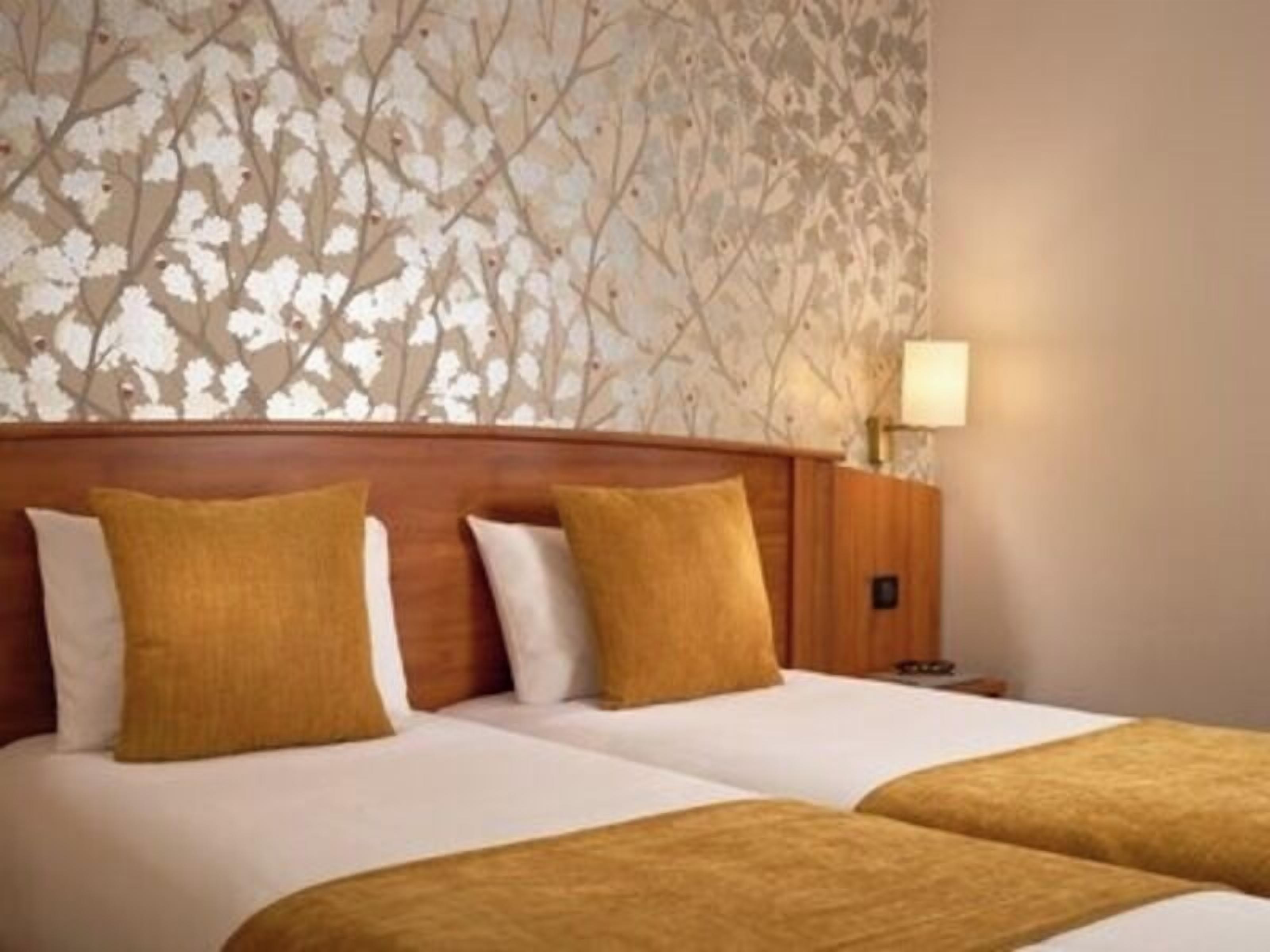 In-room safe, desk, laptop workspace, soundproofing