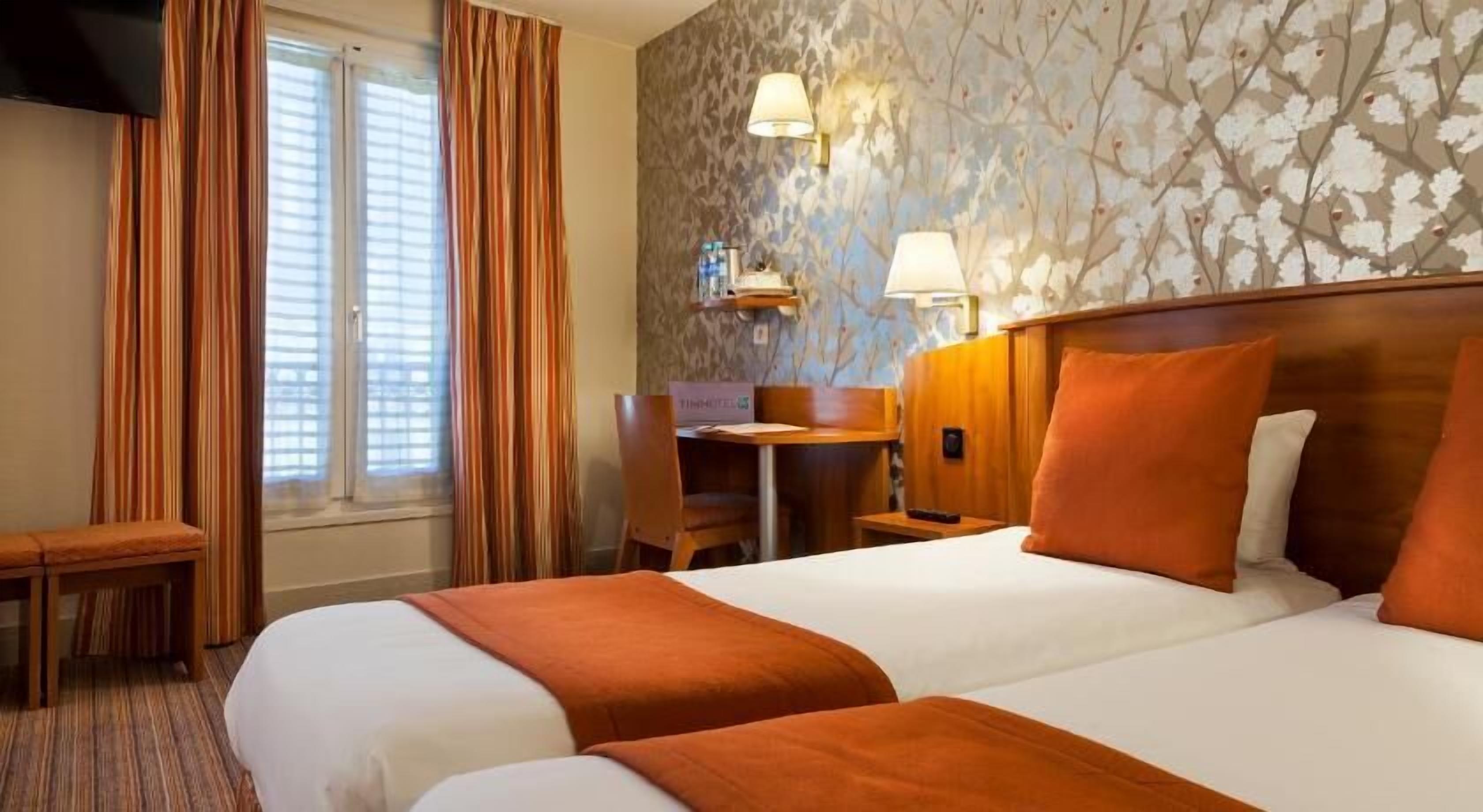 In-room safe, desk, laptop workspace, soundproofing