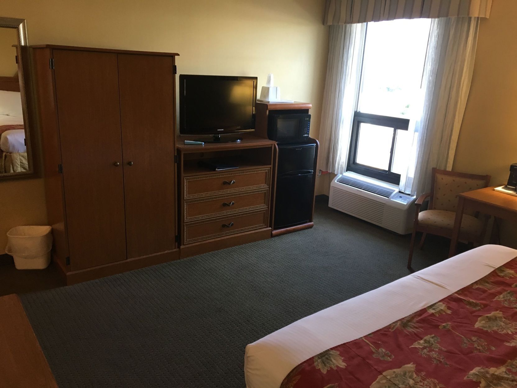 In-room safe, desk, iron/ironing board, free WiFi