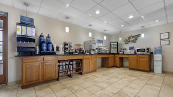 Free daily continental breakfast