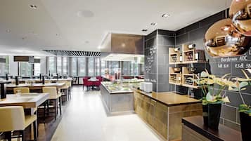 3 Restaurants, Frühstück, Mittagessen, Abendessen, internationale Küche