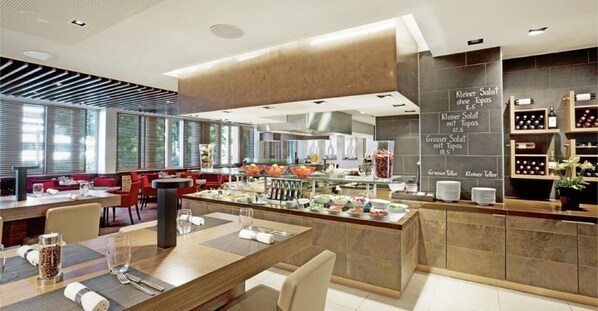 3 Restaurants, Frühstück, Mittagessen, Abendessen, internationale Küche