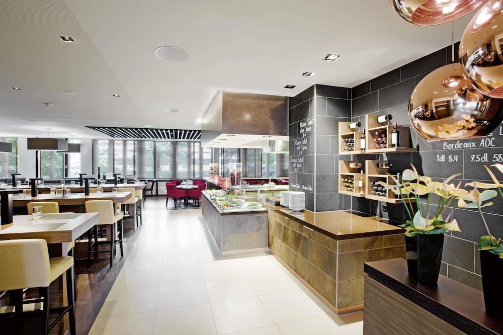 Mövenpick Hotel Zuerich-Airport
