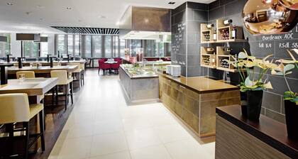 Mövenpick Hotel Zuerich-Airport