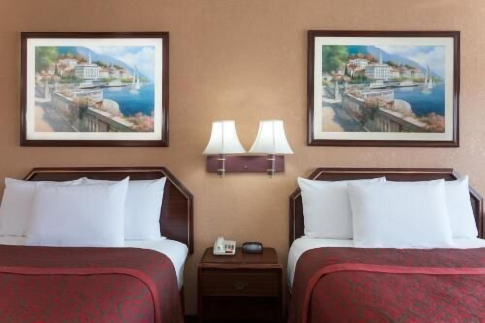 In-room safe, desk, soundproofing, iron/ironing board